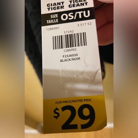 Lilly Morgan knit black cape/poncho with side fringes - NWT - Picture 6 of 7